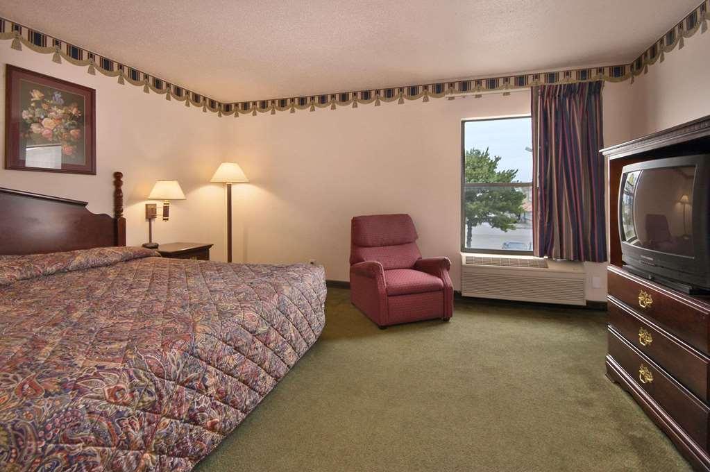 Days Inn By Wyndham Walcott Davenport Экстерьер фото